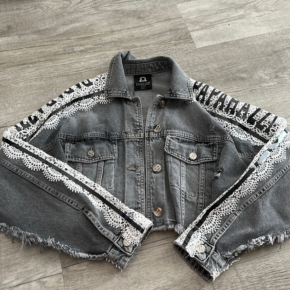 Denim gray short jacket.Brand Paparazzi. Size S/M . Worn once
